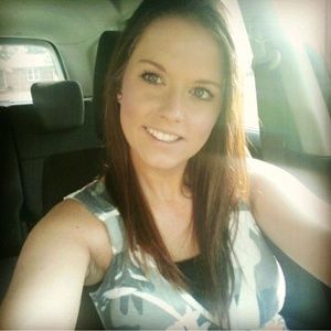 Meet your Posher, Cora